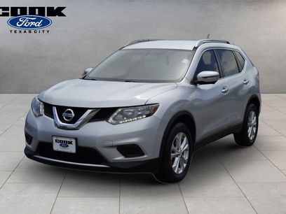 Used 2016 Nissan Rogue SV w/ SV Premium Package