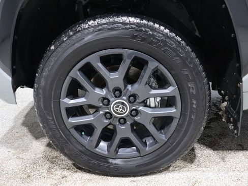 Used 2024 Toyota Tundra Platinum image 9