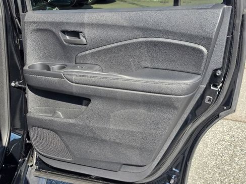 Used 2025 Honda Passport EX-L image 16