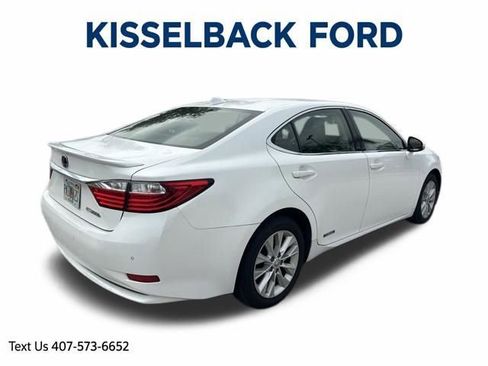 Used 2015 Lexus ES 300h w/ Premium Package w/Bamboo Trim FWD image 4