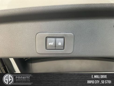 New 2025 Nissan Murano SV AWD/4WD image 13
