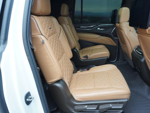 Used 2021 Cadillac Escalade ESV Sport w/ Driver Assist Tech Package image 37