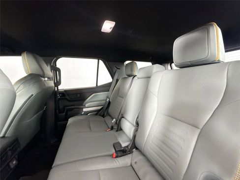 Certified 2025 Toyota 4Runner Trailhunter image 30