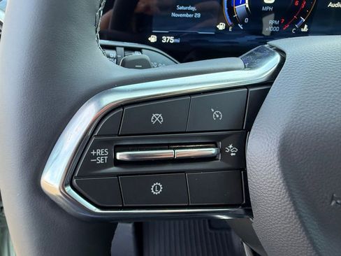 New 2026 Chevrolet Equinox LT w/ Convenience Package II image 24