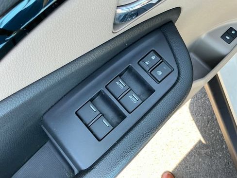 Certified 2019 Honda Pilot Touring image 11