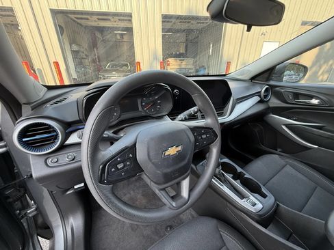 Used 2026 Chevrolet Trax LS w/ Driver Confidence Package FWD image 7