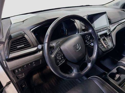 Used 2023 Honda Odyssey Elite image 11