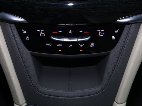 Certified 2023 Cadillac XT6 Premium Luxury w/ Technology Package image 33