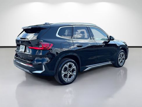 Used 2025 BMW X1 xDrive28i AWD/4WD image 3