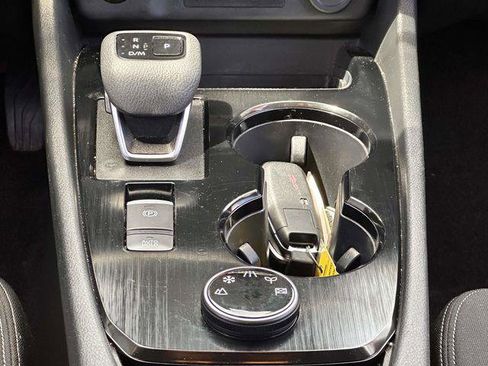 Used 2024 Nissan Rogue SV AWD/4WD image 15