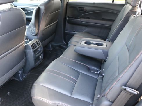 Used 2023 Honda Passport TrailSport image 35