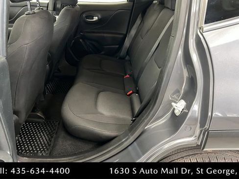 Used 2023 Jeep Renegade Latitude image 21