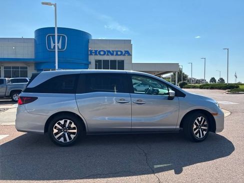 Certified 2026 Honda Odyssey EX-L image 8