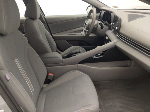 Used 2021 Hyundai Elantra SEL FWD image 21