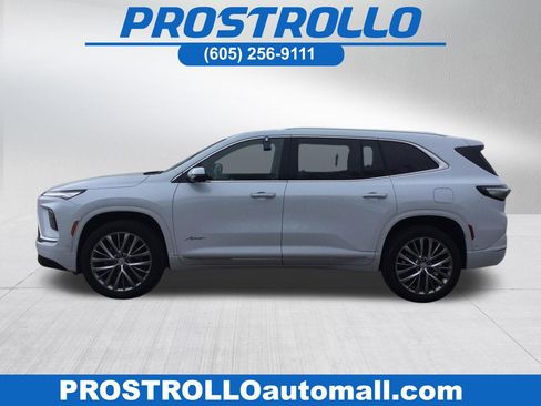 Used 2026 Buick Enclave Avenir w/ Super Cruise Package FWD image 1