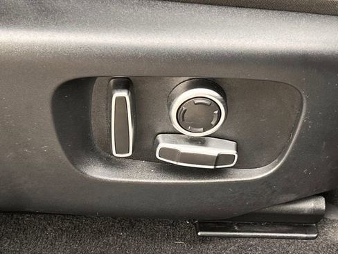 Used 2022 Land Rover Range Rover Evoque R-Dynamic S image 26