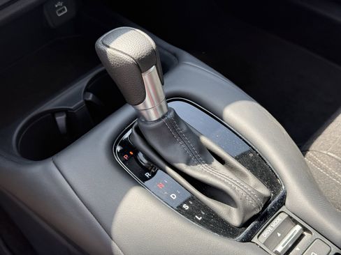 Used 2025 Honda HR-V LX image 23