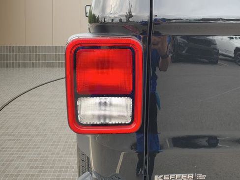 New 2025 Jeep Gladiator Sport image 43