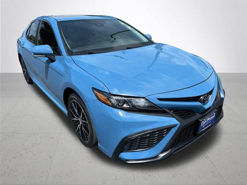 Used 2024 Toyota Camry SE AWD/4WD image 5