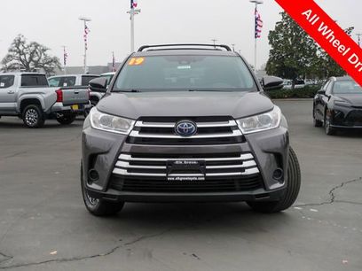 Used 2019 Toyota Highlander LE