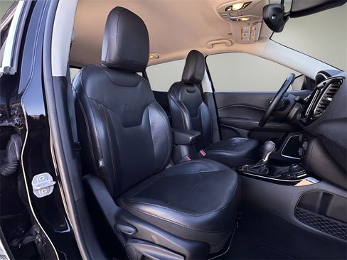 Used 2018 Jeep Compass Limited image 21