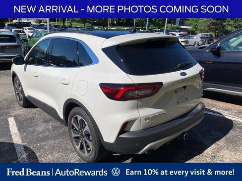 Used 2023 Ford Escape Platinum w/ Premium Technology Package AWD/4WD image 4