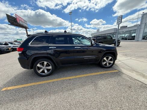 Used 2014 Jeep Grand Cherokee Limited w/ Trailer Tow Group IV AWD/4WD image 3