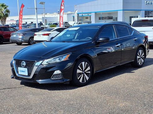 Used 2022 Nissan Altima 2.5 SV w/ SV Premium Package FWD image 4