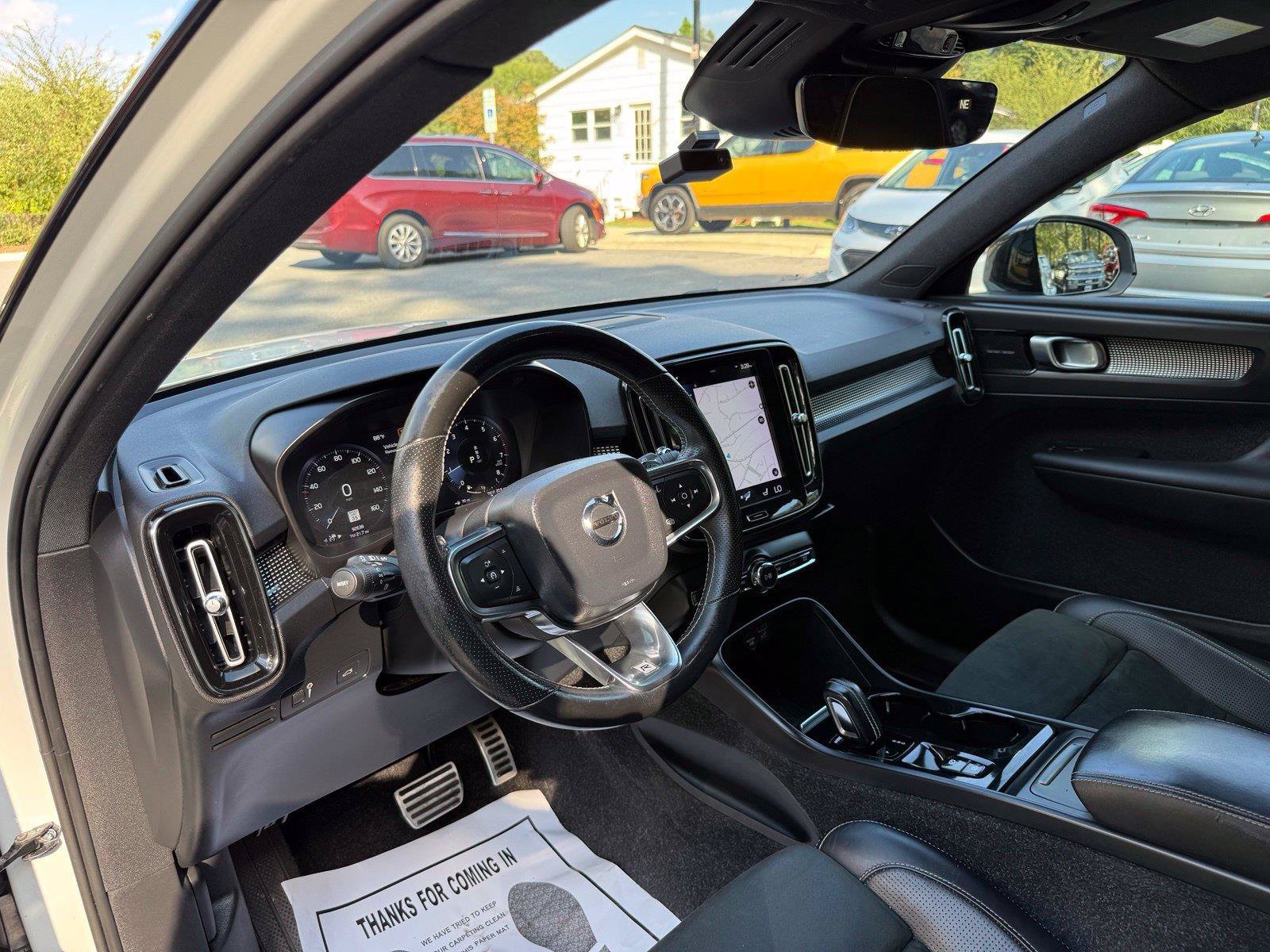 Used 2019 Volvo XC40 T5 R-Design AWD/4WD image 18