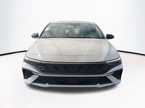 New 2026 Hyundai Elantra SEL Sport image 3