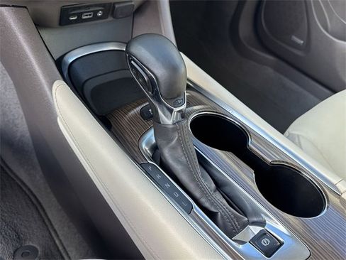 Used 2024 Chevrolet Malibu LT image 13