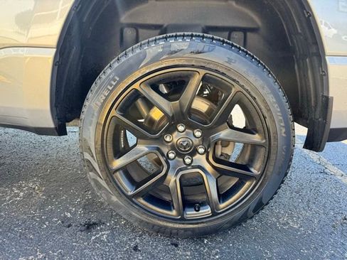 Used 2023 RAM 1500 Laramie AWD/4WD image 18
