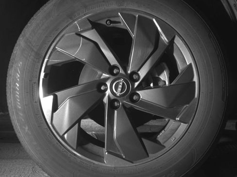 Used 2025 Nissan Rogue SV FWD image 16