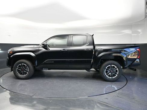 Used 2025 Toyota Tacoma TRD Sport RWD image 8