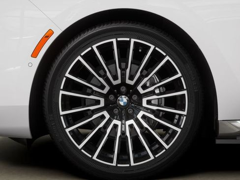 New 2026 BMW i7 eDrive50 w/ Executive Package RWD image 35