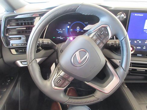 Used 2025 Lexus RX 350h w/ Convenience Package AWD/4WD image 33