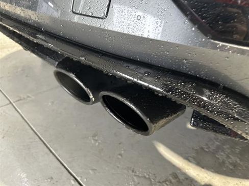 Used 2019 Volkswagen Golf R 4-Door image 12