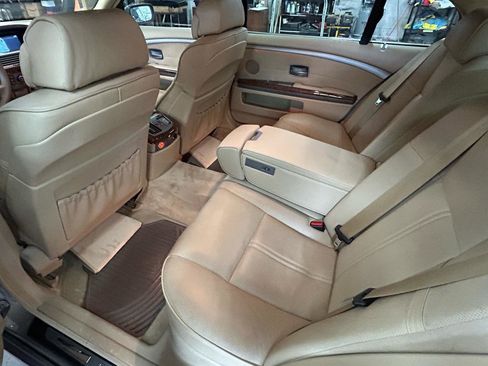 Used 2006 BMW 750Li RWD image 19