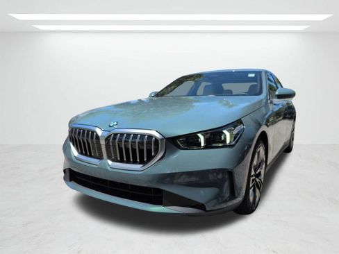 New 2026 BMW 530i w/ Premium Package RWD image 8