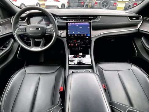 Used 2024 Jeep Grand Cherokee Limited 4xe image 21