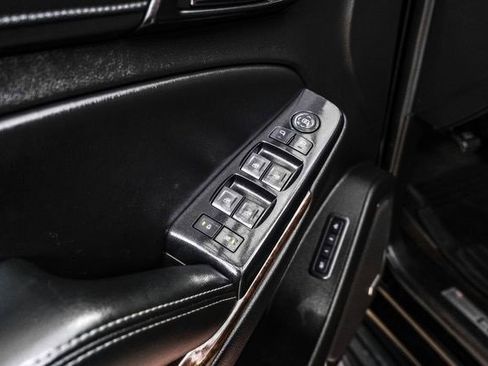 Used 2015 Chevrolet Suburban LT image 39