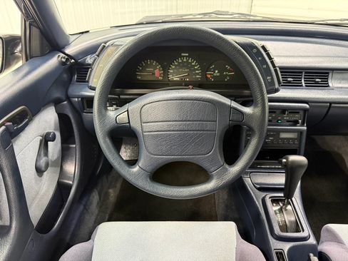 Used 1992 Geo Storm Hatchback FWD image 18