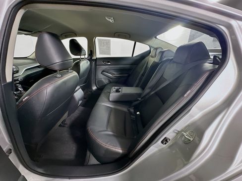 Used 2024 Nissan Altima 2.5 SR FWD image 27