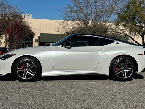 Used 2024 Nissan Z Sport w/ Floor Mat Package image 7