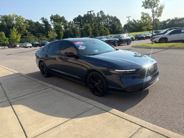 Certified 2025 Honda Accord SE image 6