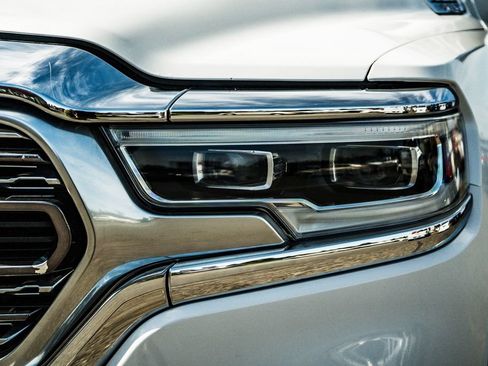 Used 2019 RAM 1500 Limited AWD/4WD image 7