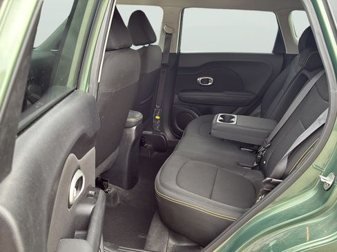 Used 2014 Kia Soul + FWD image 15