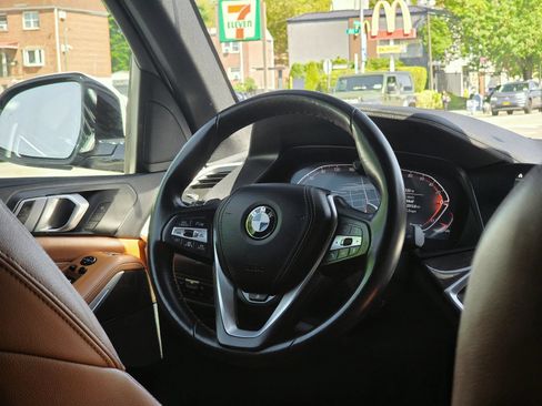 Used 2022 BMW X5 xDrive40i AWD/4WD image 21