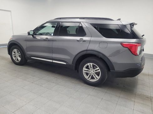 Used 2022 Ford Explorer XLT w/ Equipment Group 202A AWD/4WD image 3