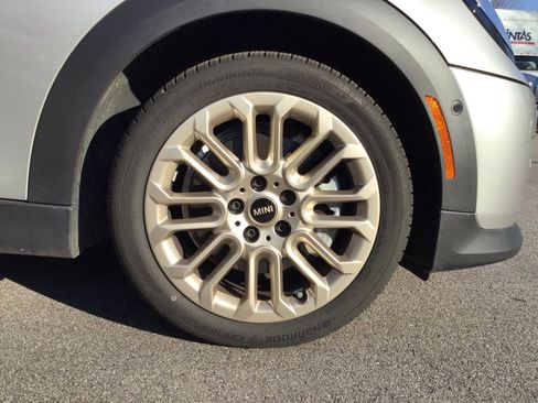 Certified 2025 MINI Cooper S image 25